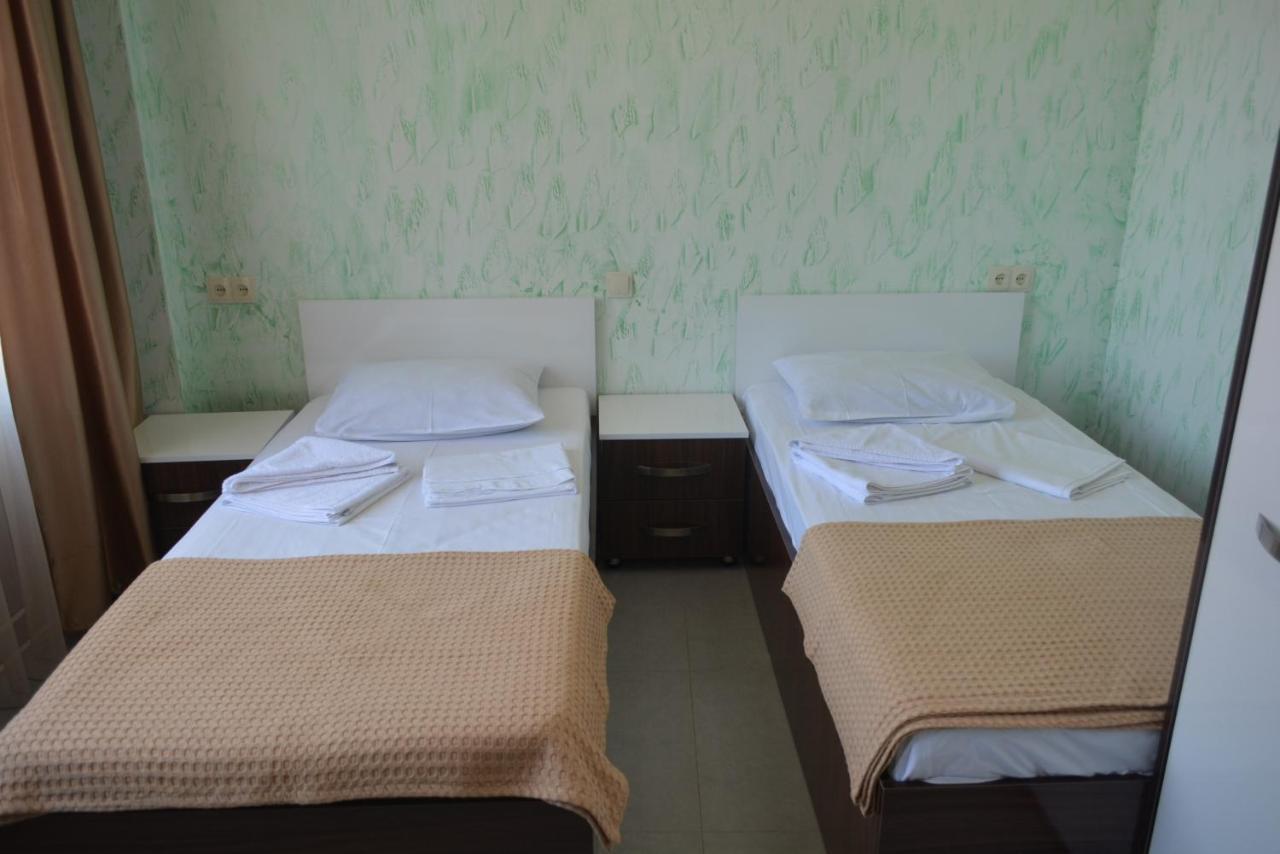 Hotel Niks 마킨자우리 외부 사진