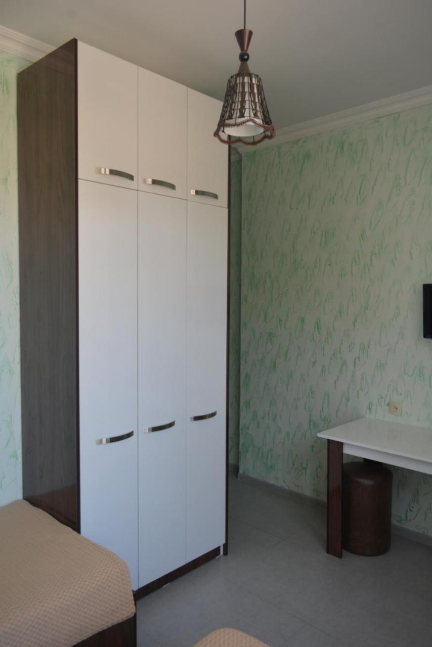 Hotel Niks 마킨자우리 외부 사진
