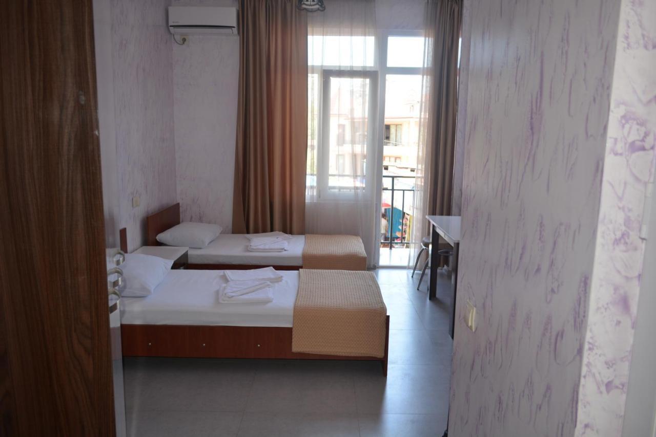 Hotel Niks 마킨자우리 외부 사진