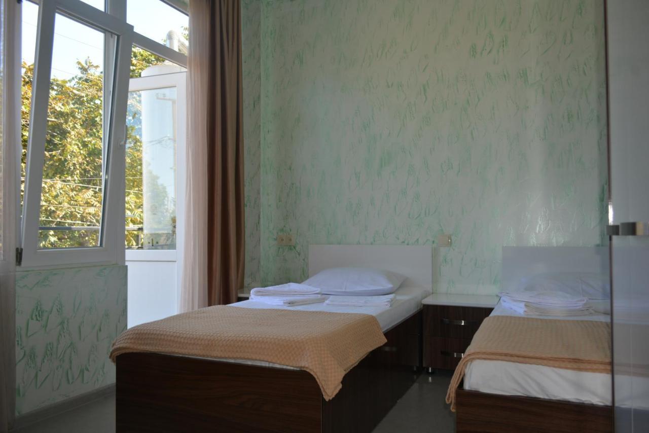 Hotel Niks 마킨자우리 외부 사진
