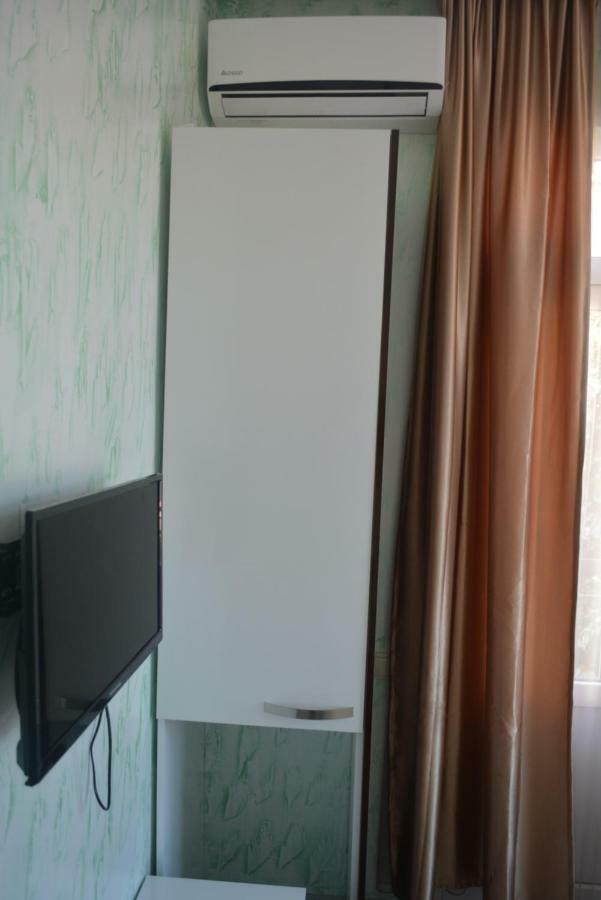 Hotel Niks 마킨자우리 외부 사진